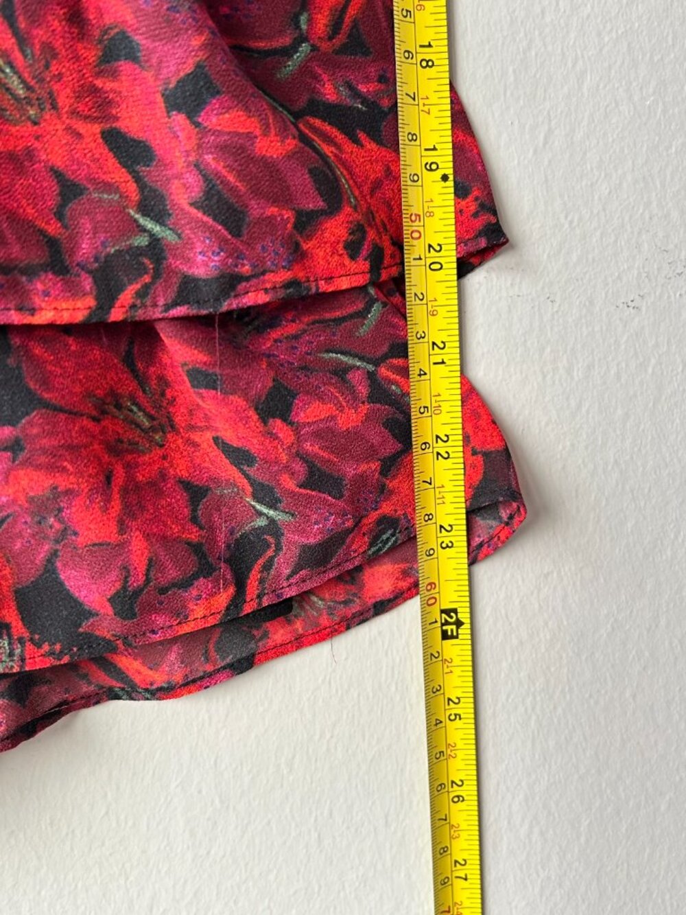 Cinq à Sept Drew High Neck Tiered Floral Mini Dress Red Black Size 12 - Picture 10 of 10
